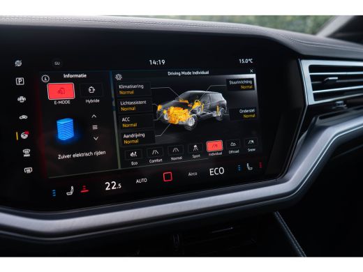 Volkswagen Touareg 3.0 TSI eHybrid 4MOTION / Puglia/ Luchtvering/ Standkachel/ Virtual Cockpit/ Trekhaak/ Panoramada... ActivLease financial lease