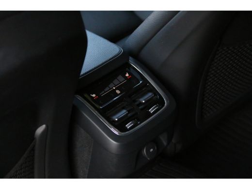 Volvo  V90 Cross Country Volvo 2.0 B6 AWD Pro | Luchtvering | Bowers&Wilkins | Trekhaak | 360 Camera ActivLease financial lease
