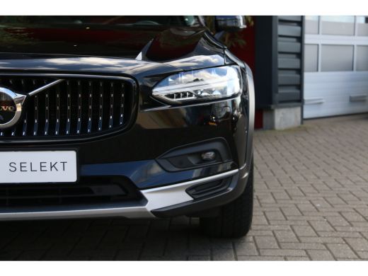 Volvo  V90 Cross Country Volvo 2.0 B6 AWD Pro | Luchtvering | Bowers&Wilkins | Trekhaak | 360 Camera ActivLease financial lease