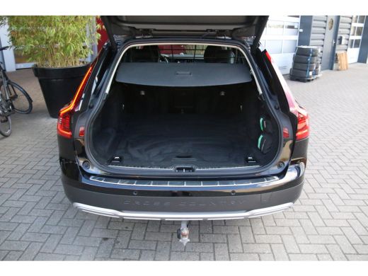 Volvo  V90 Cross Country Volvo 2.0 B6 AWD Pro | Luchtvering | Bowers&Wilkins | Trekhaak | 360 Camera ActivLease financial lease