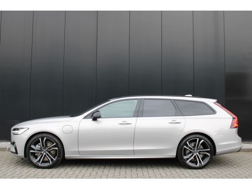 Volvo  V90 T8 Recharge AWD Ultra Dark | 20" | Luchtvering | Sportstoelen | Trekhaak | 360 Camera | Getint gl... ActivLease financial lease