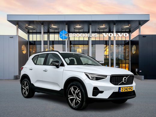 Volvo  XC40 B4 Plus Dark | Trekhaak | Elektrisch verstelbare stoelen | Harman Kardon | Adaptieve cruise | BLI... ActivLease financial lease