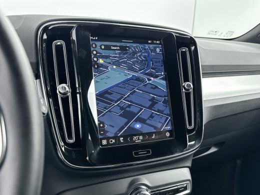 Volvo  XC40 B4 Plus Dark | Trekhaak | Elektrisch verstelbare stoelen | Harman Kardon | Adaptieve cruise | BLI... ActivLease financial lease