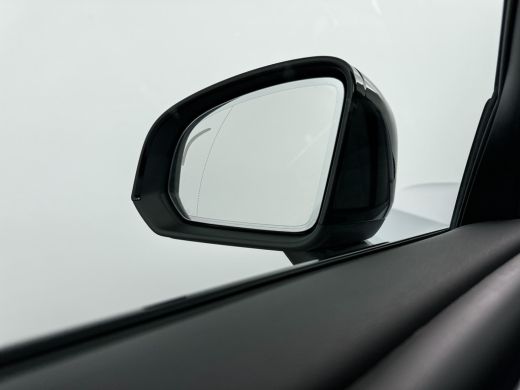 Volvo  XC40 B4 Plus Dark | Trekhaak | Elektrisch verstelbare stoelen | Harman Kardon | Adaptieve cruise | BLI... ActivLease financial lease