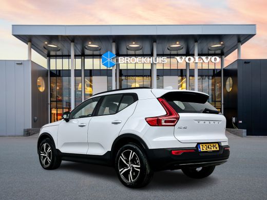 Volvo  XC40 B4 Plus Dark | Trekhaak | Elektrisch verstelbare stoelen | Harman Kardon | Adaptieve cruise | BLI... ActivLease financial lease