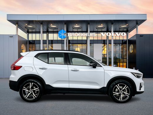 Volvo  XC40 B4 Plus Dark | Trekhaak | Elektrisch verstelbare stoelen | Harman Kardon | Adaptieve cruise | BLI... ActivLease financial lease