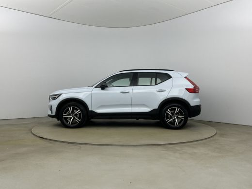 Volvo  XC40 B4 Plus Dark | Trekhaak | Elektrisch verstelbare stoelen | Harman Kardon | Adaptieve cruise | BLI... ActivLease financial lease