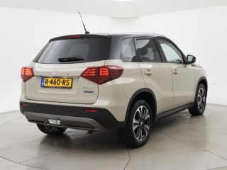 Suzuki Vitara 1.5 HYBRID AUT. ALLGRIP 4WD STYLE + TREKHAAK | ADAPTIVE CRUISE | CAMERA | STOELVERW. | NAVIGATIE