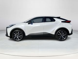 Toyota C-HR 2.0 Plug-in Hybrid 220 Dynamic | Platinum pearl white | Nieuw uit voorraad leverbaar |