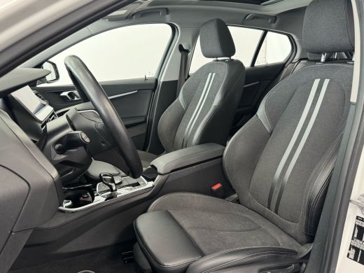 BMW 1-serie BMW 118i Executive Edition ActivLease financial lease