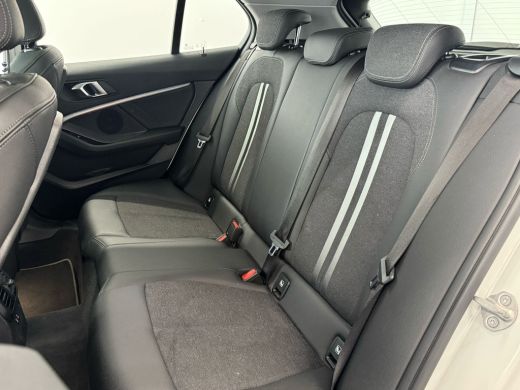 BMW 1-serie BMW 118i Executive Edition ActivLease financial lease