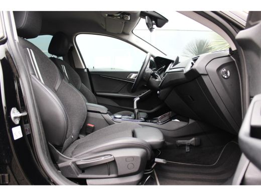 BMW 2 Serie Gran Coupé 218i F44 Corporate High Executive | 1e eigenaar | NL auto | LED | DAB | Carplay | 17 i... ActivLease financial lease