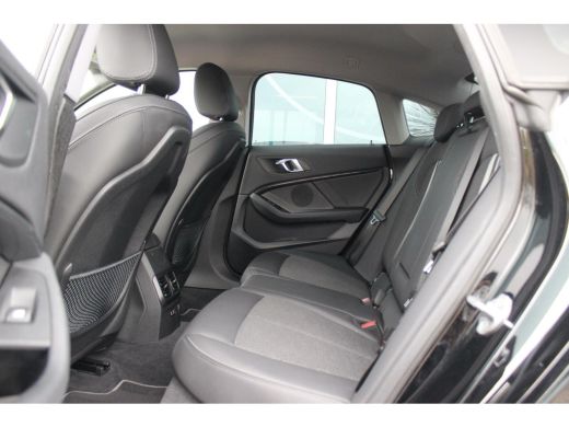 BMW 2 Serie Gran Coupé 218i F44 Corporate High Executive | 1e eigenaar | NL auto | LED | DAB | Carplay | 17 i... ActivLease financial lease