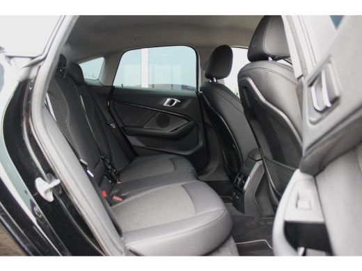 BMW 2 Serie Gran Coupé 218i F44 Corporate High Executive | 1e eigenaar | NL auto | LED | DAB | Carplay | 17 i... ActivLease financial lease