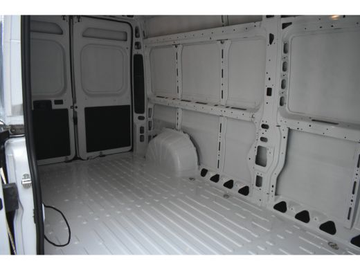 Fiat Ducato 2.2 MultiJet 140 pk S&S L3H2 3.3t | € 9.972,- Voorraad Voordeel | 3,9% Financial Lease | Pakket T... ActivLease financial lease