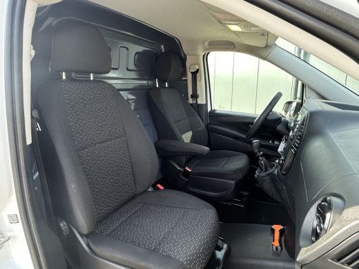 Mercedes Vito 116 CDI 164 PK / L2H1 / 1e EIG. / AIRCO / NAVI / CRUISE / TREKHAAK / CAMERA ActivLease financial lease