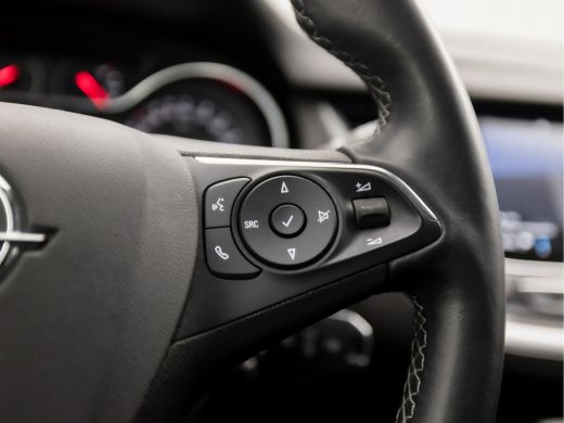 Opel Grandland X 1.2 Turbo Innovation Sport Automaat (APPLE CARPLAY, GROOT NAVI, CAMERA, LEDER, LED KOPLAMPEN, S... ActivLease financial lease