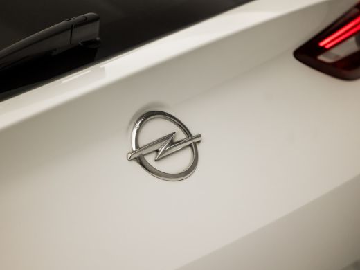 Opel Grandland X 1.2 Turbo Innovation Sport Automaat (APPLE CARPLAY, GROOT NAVI, CAMERA, LEDER, LED KOPLAMPEN, S... ActivLease financial lease