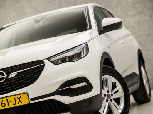 Opel Grandland X 1.2 Turbo Innovation Sport Automaat (APPLE CARPLAY, GROOT NAVI, CAMERA, LEDER, LED KOPLAMPEN, S... ActivLease financial lease