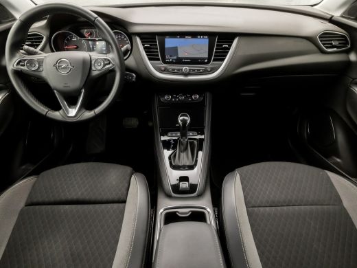 Opel Grandland X 1.2 Turbo Innovation Sport Automaat (APPLE CARPLAY, GROOT NAVI, CAMERA, LEDER, LED KOPLAMPEN, S... ActivLease financial lease