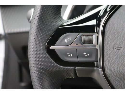 Peugeot 2008 1.2 PureTech 130 GT ActivLease financial lease