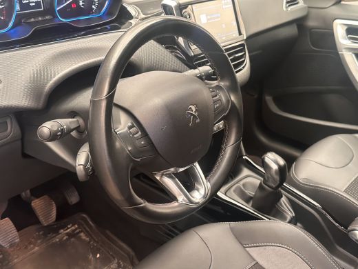 Peugeot 2008 1.2 PureTech Allure | Airco (automatisch) | Cruise control | Extra getint glas ActivLease financial lease