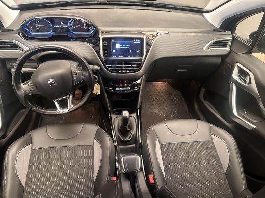 Peugeot 2008 1.2 PureTech Allure | Airco (automatisch) | Cruise control | Extra getint glas ActivLease financial lease