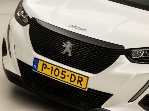 Peugeot 2008 1.2 PureTech Sport (APPLE CARPLAY, GROOT NAVI, LED KOPLAMPEN, GETINT GLAS, SPORTSTOELEN, CRUISE, ... ActivLease financial lease