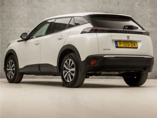 Peugeot 2008 1.2 PureTech Sport (APPLE CARPLAY, GROOT NAVI, LED KOPLAMPEN, GETINT GLAS, SPORTSTOELEN, CRUISE, ... ActivLease financial lease