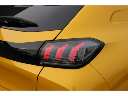Peugeot 208 Peugeot 5drs 1.2 PureTech 100pk Allure | Navigatie | Apple Carplay | 3D Instrumenetenpaneel | ActivLease financial lease