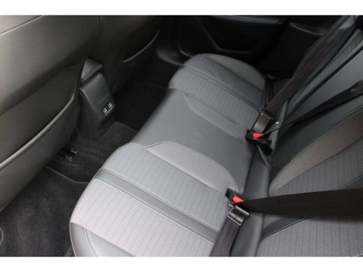 Peugeot 208 Peugeot 5drs 1.2 PureTech 100pk Allure | Navigatie | Apple Carplay | 3D Instrumenetenpaneel | ActivLease financial lease
