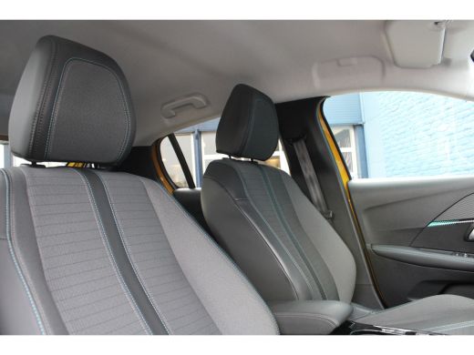 Peugeot 208 Peugeot 5drs 1.2 PureTech 100pk Allure | Navigatie | Apple Carplay | 3D Instrumenetenpaneel | ActivLease financial lease