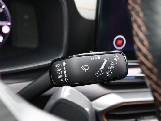 Seat Formentor 1.4 e-Hybrid VZ Performance 245PK DSG full led, trekhaak, side assist, panoramadak, elek. bedienb... ActivLease financial lease