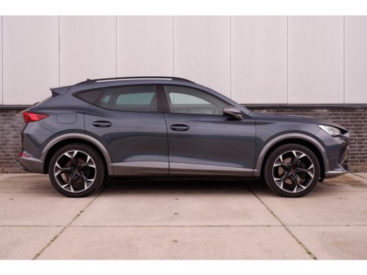 Seat Formentor 1.4 e-Hybrid VZ Performance Elek. Trekhaak | Camera | LED | Navi | Sfeerverl. Carplay | Blind Spot ActivLease financial lease