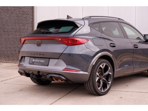 Seat Formentor 1.4 e-Hybrid VZ Performance Elek. Trekhaak | Camera | LED | Navi | Sfeerverl. Carplay | Blind Spot ActivLease financial lease