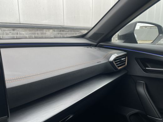 Seat Formentor 1.4 e-Hybrid VZ Performance Elek. Trekhaak | Camera | LED | Navi | Sfeerverl. Carplay | Blind Spot ActivLease financial lease