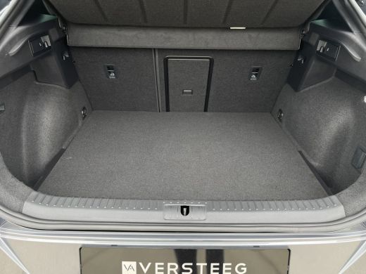 Seat Formentor 1.4 e-Hybrid VZ Performance Elek. Trekhaak | Camera | LED | Navi | Sfeerverl. Carplay | Blind Spot ActivLease financial lease