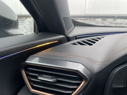 Seat Formentor 1.4 e-Hybrid VZ Performance Elek. Trekhaak | Camera | LED | Navi | Sfeerverl. Carplay | Blind Spot ActivLease financial lease