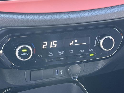 Toyota Aygo X 1.0 VVT-i S-CVT Envy | Chili red met zwart dak | Nieuw uit voorraad leverbaar | ActivLease financial lease