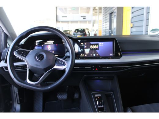 Volkswagen GOLF Variant 1.5 eTSI Life Business | Trekhaak || Achteruitrijcamera | Extra getint glas | Matrix LED koplampen ActivLease financial lease