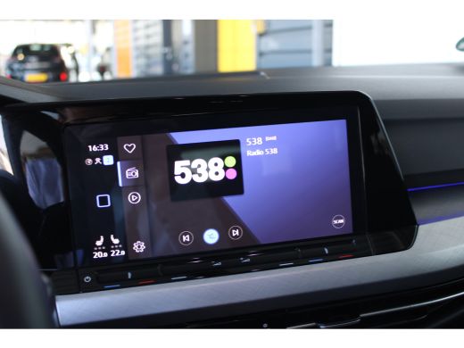 Volkswagen GOLF Variant 1.5 eTSI Life Business | Trekhaak || Achteruitrijcamera | Extra getint glas | Matrix LED koplampen ActivLease financial lease