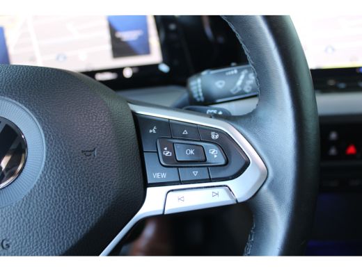 Volkswagen GOLF Variant 1.5 eTSI Life Business | Trekhaak || Achteruitrijcamera | Extra getint glas | Matrix LED koplampen ActivLease financial lease