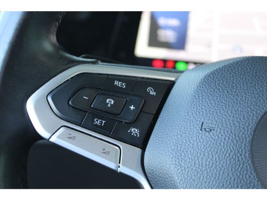 Volkswagen GOLF Variant 1.5 eTSI Life Business | Trekhaak || Achteruitrijcamera | Extra getint glas | Matrix LED koplampen ActivLease financial lease