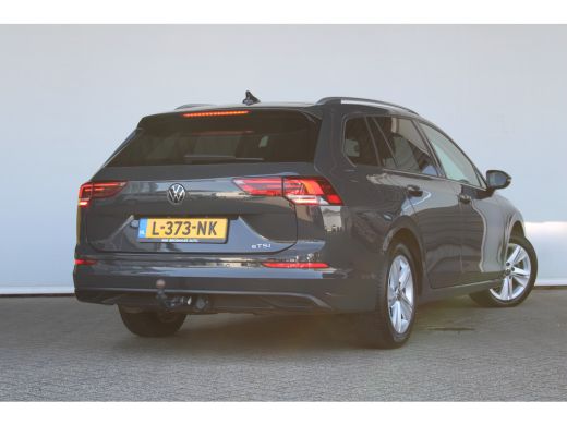Volkswagen GOLF Variant 1.5 eTSI Life Business | Trekhaak || Achteruitrijcamera | Extra getint glas | Matrix LED koplampen ActivLease financial lease