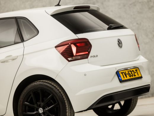 Volkswagen Polo 1.0 Sportline (PARKEERSENSOREN, LM VELGEN, GETINT GLAS, CRUISE, SPORTSTOELEN, ELEK PAKKET, LED AC... ActivLease financial lease