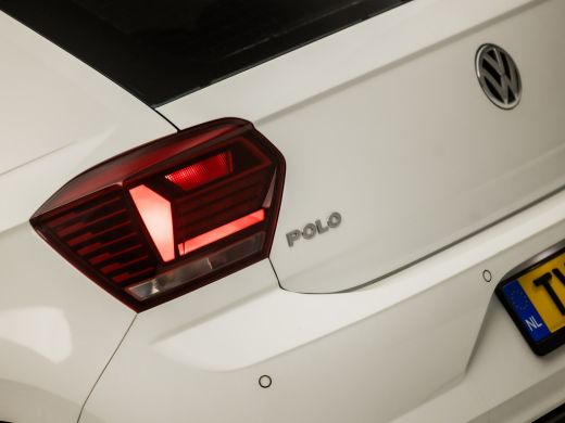 Volkswagen Polo 1.0 Sportline (PARKEERSENSOREN, LM VELGEN, GETINT GLAS, CRUISE, SPORTSTOELEN, ELEK PAKKET, LED AC... ActivLease financial lease