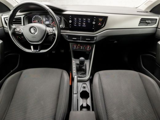 Volkswagen Polo 1.0 Sportline (PARKEERSENSOREN, LM VELGEN, GETINT GLAS, CRUISE, SPORTSTOELEN, ELEK PAKKET, LED AC... ActivLease financial lease