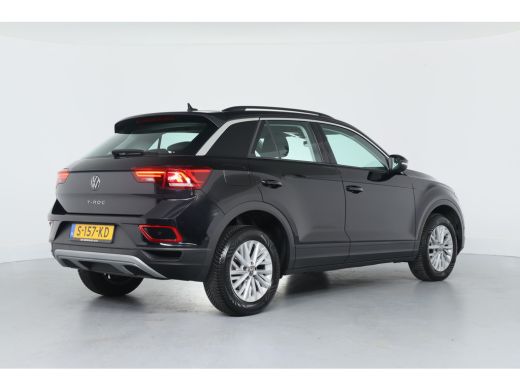Volkswagen T-Roc 1.0 TSI Life | Adaptive Cruise | Virtual Cockpit | LED | Parkeersensoren | Navi By App | Apple Ca... ActivLease financial lease