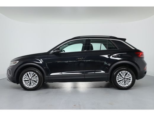 Volkswagen T-Roc 1.0 TSI Life | Adaptive Cruise | Virtual Cockpit | LED | Parkeersensoren | Navi By App | Apple Ca... ActivLease financial lease