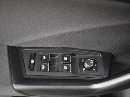 Volkswagen T-Roc 1.5 TSI 150PK Sport Business R DSG/AUT | 1e Eigenaar | 100% Dealeronderhouden | R-Line Exterieur ... ActivLease financial lease